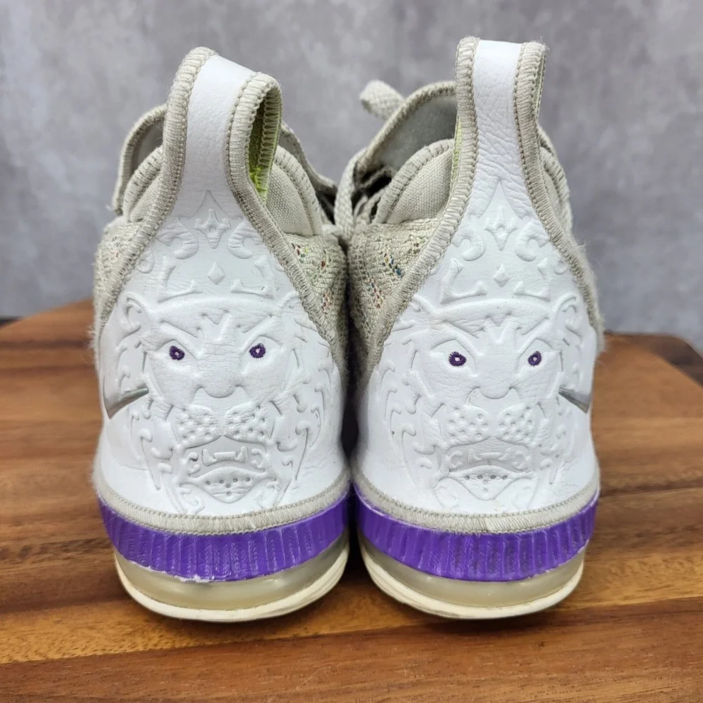 Nike Lebron 16 Buzz Lightyear Basketball Shoes Boys 6.5 White Sneakers AQ2465102 - Picture 9 of 15